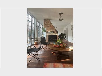 CompartoApto CO - Habitación muy grande, en apartamento gigante y luminoso con vista a las montañas., Bogotá - COP$ 850.000 por mes