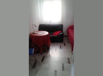 Roomgo ES - Habitación  en Plaza Colón (centro), Córdoba - 350 € por mes