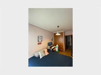 Roomgo ES - Habitación lumimosa con aire acondicionado, Fuencarral - 575 € por mes