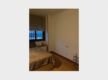 Roomgo ES - Habitación doble para chica, Cerdanyola Del Vallès - 500 € por mes