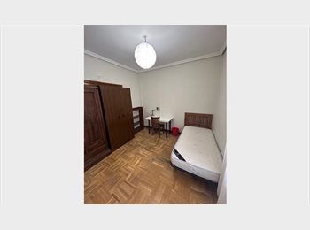 Roomgo ES - Habitación amplia y luminosa en piso compartido, Chamberí - 670 € por mes