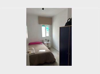 Roomgo ES - Alquiler Habitación con Baño Propio en Badalona, Badalona - 400 € por mes
