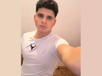 Roomgo ES - Alex - 27 - Madrid