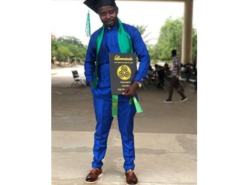 Roomgo ES - Eliúde Gomes - 33 - Sevilla