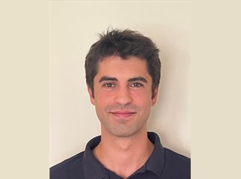 Roomgo ES - Antonio - 23 - Malaga