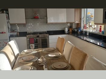 Roomgo IE - Modern home in nice neighbourhood., Dublin - €1,000 pcm