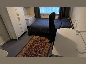 Roomgo IE - Spacious Double Room in Owner-Occupied Home – 5 Min Walk to Luas – Bills Included, Dublin - €1,100 pcm