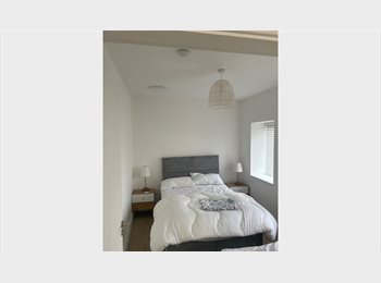 Roomgo IE - Room for rent, Ireland - €700 pcm