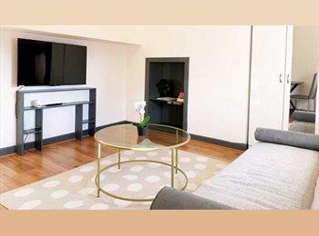 Roomgo IE - Single Room Available – Central Location, Bills Included, Dublin - €1,300 pcm