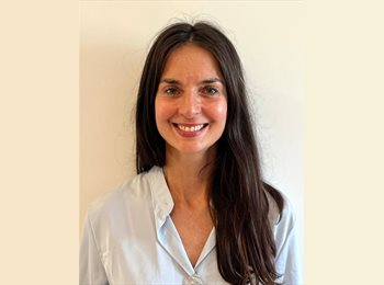 Roomgo IE - Yasmina Charlotte - 51 - Galway