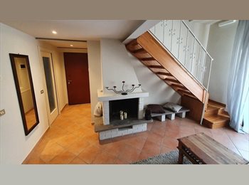 Roomgo IT - M3 REPUBBLICA M2 GIOIA SPLENDIDO APPARTAMENTO, Centrale - Loreto - 1.500 € al mese