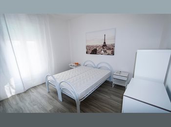 Roomgo IT - MATRIMONIALE USO SINGOLA A TREVISO, Treviso - 350 € al mese