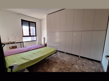 Roomgo IT - Stanza singola disponibile a Milano, Navigli - Ticinese - Pta Genova - Lorenteggio - 600 € al mese