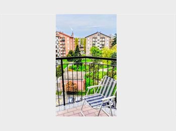 Roomgo IT - Stanza con balcone 550 zona Forse Armate/Bisceglie, Cesano Boscone - 550 € al mese