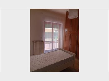 Roomgo IT - Stanza uso singola, Ciampino - 400 € al mese