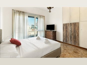 Roomgo IT - Camera matrimoniale uso singola zona moscova, Centrale - Loreto - 550 € al mese