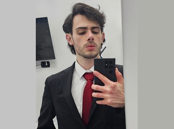 Roomgo IT - Andrea - 27 - Firenze