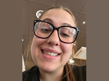 Roomgo IT - Lucia  - 21 - Palermo