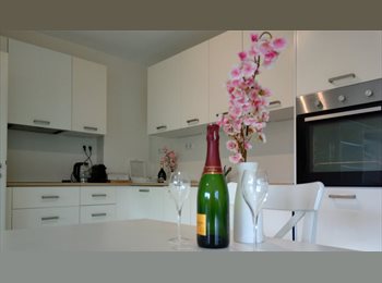 Appartager LU - Elegant & Spacious Room with Open Kitchen – Steps from Luxembourg Gare Centrale, Luxembourg - 1.700 € / Mois