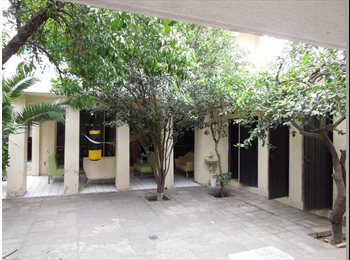 Roomgo MX - Habitacion todos los servicios cerca de la UAG 5000, Zapopan - MX$5,000 por mes