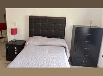 Roomgo MX - Habitación amueblada en casa amplia y ambiente tranquilo - Villas Universidad, Puerto Vallarta - MX$5,000 por mes