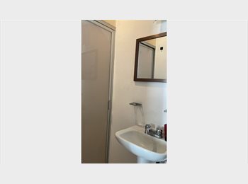 Roomgo MX - Comparto depa en ladrón de Guevara para mujeres, Zapopan - MX$8,850 por mes