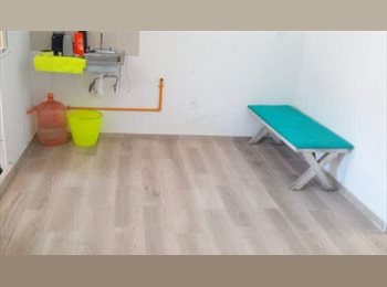 Roomgo MX - Rento habitación para mujer, León - MX$4,000 por mes