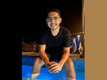 Roomgo MX - Carlos Sanchez  - 25 - Puebla