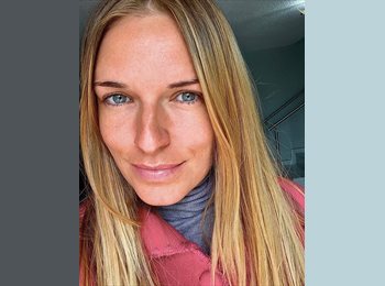 Roomgo MX - Jenni young  - 36 - México