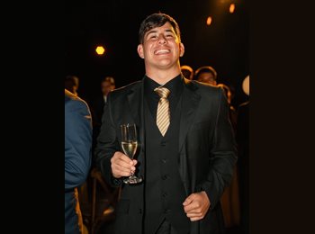 Roomgo MX - Alejandro  - 24 - Querétaro