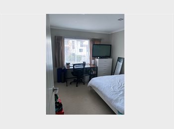 Roomgo NZ - Flatmate wanted - Flat Bush/Mission Heights, Auckland - $230 pw