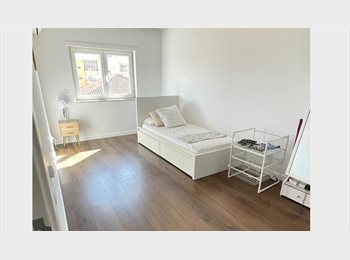 Roomgo PT - Quarto Mobilado com casa de banho privada, Portugal - 600 € Por mês