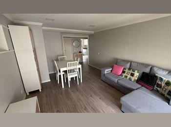 Roomgo PT - Quartos para arrendar, Porto - 448 € Por mês