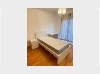Roomgo PT - Quarto Porto, Porto - 450 € Por mês