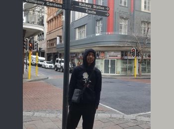 Roomgo PT - Kevin - 23 - Lisboa