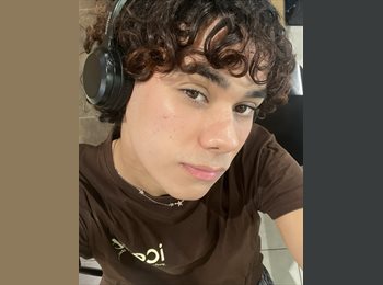 Roomgo PT - Luiza  - 21 - Portugal