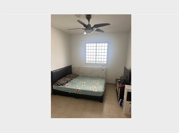 Roomgo SG - Spacious Common room for rental@136 yishun ring road, Yishun - $850 pm