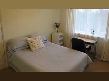 Roomgo UK - Lovely Double Room in Quiet Houseshare next to Freeman Hospital, South Gosforth - £550 pcm
