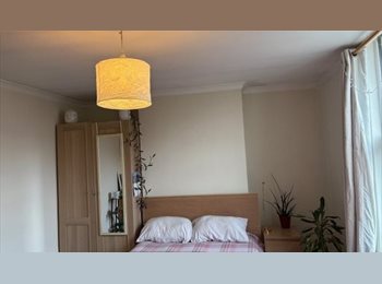 Roomgo UK - Tastefully refurbished house, St Judes - £750 pcm