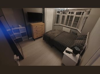Roomgo UK - Lovely furnished double bedroom, Alperton - £700 pcm