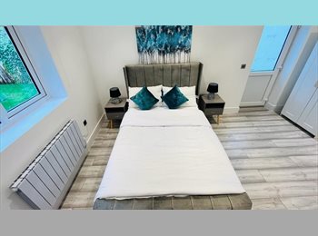 Roomgo UK - Brand new Luxury Studio near Heathrow, West Drayton - £1,250 pcm