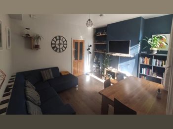 Roomgo UK - Friendly House Share, Lifford - £630 pcm