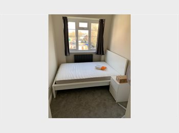 Roomgo UK - Modern Flat With Bills & Wifi Included, Merton Park - £655 pcm