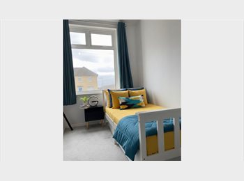 Roomgo UK -  Spacious Double Room in Chelmsford (CM1) – High Spec!, Chelmsford - £700 pcm