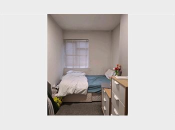 Roomgo UK - Quiet professional flat | Withington | from March, Fallowfield - £500 pcm