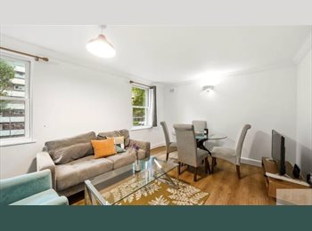 Roomgo UK - Looking for a female flatmate in 2 bedroom flat, Brockley - £850 pcm