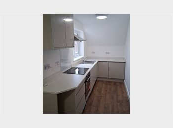 Roomgo UK -  Newly Refurbished En-Suite Rooms in 5-Bed shared house , Basildon - £750 pcm