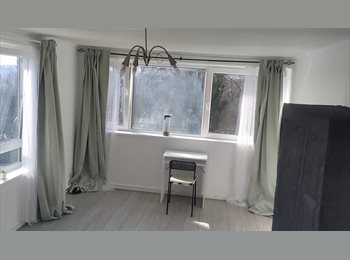 Roomgo UK - Bright & Spacious Double Room – All Bills Included – Private Road – Luton, High Town - £700 pcm