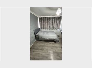 Roomgo UK - 2 double rooms for rent, Tilbury - £650 pcm