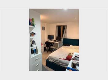 Roomgo UK -  Bright, Fully Furnished Room in Wimbledon – Short Let (Apr 1 – Jul 31) – £1050 inc. bills, South Wimbledon - £1,050 pcm
